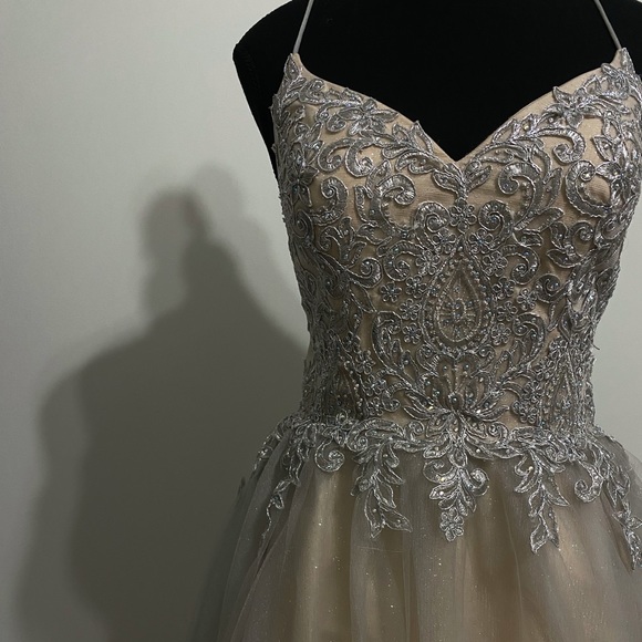 Elegant Ball Gown - Picture 3 of 5